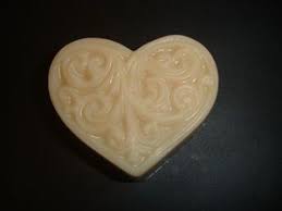 Savon Au Lait D Anesse Pour Maman Et Bebe Potions Et Chaudron Recettes De Cosmetiques Naturels Et Bio Savons Faits Maison Aromatherapie Savon Au Lait Savon Fait Maison Savon D Anesse