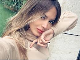 Shannon de Lima presume su instinto maternal con el hijo de James Rodríguez