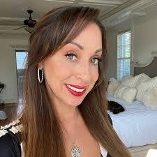 Stacey Pulley's Instagram, Twitter & Facebook