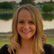 Carrie Winfrey's Instagram, Twitter & Facebook