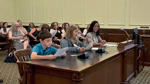 NJ lawmakers advance bill