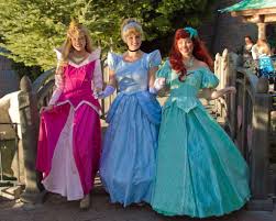 Disney Ariel At Theme Park Disneyland Aurora Cinderella Ariel A Photo On Flickriver Disney Disneyland Disney Cosplay