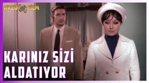 Aysecik Le Omercik Kariniz Sizi Aldatiyor Youtube