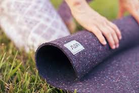 She is a 500 hour registered yoga teacher with yoga alliance and has taught over 1200 studio classes. Suga Yoga Mat Recycled Wetsuit Yoga Mats