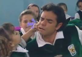 Never miss another show from maria belen valenti. Instagram Eugenio Derbez Y Danna Paola Reviven Escena De La Familia P Luche