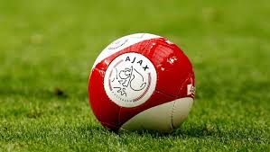 Uitgebreide vertaling voor voetballen (nederlands) in het engels. Ajax Laat Russische Jeugd Voetballen Nederlands Voetbal Ad Nl