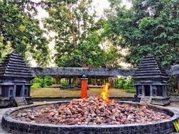 Empusupo #kayanganapi #pusaka kayangan api adalah sumber api yang tak hunjung padam yang berada di desa. Lokasi Sejarah Dan Fasilitas Di Kayangan Api Abadi Bojonegoro