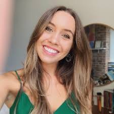 Courtney Maddox's Instagram, Twitter & Facebook