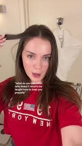 Lonnie Hamlett's Instagram, Twitter & Facebook