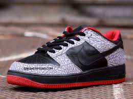 Supreme has teamed up with nike for its the duo updated the nike sb air force 2 — a favorite among skaters around the world. Nike Sb Dunk Low X Air Force 1 Black Supreme Sneakernews Com