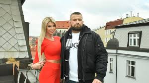 A karlosova manželka jí zase bez servítků odpověděla. Foto Necekana Zprava Drsnak Karlos Vemola Pry Bude Otcem Opravdu Ale Oznamila Jeho Silikonova Kraska Tehotenstvi Prima Lajk