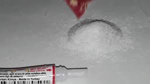 Japon Yapistiricisi Ve Tuz Karbonat Deneyi Japon Yapistiricisi Elden Nasil Cikar Youtube