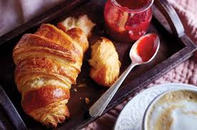 Guide Pour Faire Des Croissants Maison Ricardo In 2020 Homemade Croissants Making Croissants Master Baker