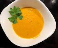 Variation Kurbissuppe Mit Karotten Und Apfeln Rezept Essen Gerichte Lebensmittel Essen Kurbissuppe Mit Orangensaft