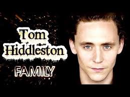 Tom hiddleston talks 'bromance' with chris hemsworth. Tom Hiddleston Family His Parents Sisters Girlfriends Youtube