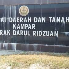 Pejabat daerah dan tanah yan 127 views. Photos At Pejabat Tanah Dan Daerah Kampar Building