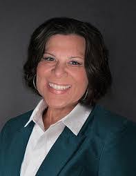 Heather Irwin's Instagram, Twitter & Facebook