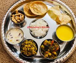 Pin On Lunch Dinner Combo Thali