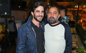 Famosos vão a inauguração de rooftop em SP