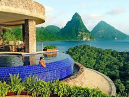 Lukisan dan gambar pemandangan gunung yang ada diatas memang sangat indah sekali. Lokasi Terpencil Tapi Pemandangan 10 Hotel Ini Amat Menakjubkan Lifestyle Rojak Daily