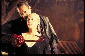 Candyman (1992) is a supernatural horror film directed by bernard rose, and starring virginia madsen, xander berkeley, kasi lemmons, vanessa williams, dejuan guy, and last but certainly not least, tony todd, in which is considered by many to be his most famous role (aside from william bludworth from final destination). Candyman 2 Die Blutrache Filmkritik Bewertung Filmtoast De