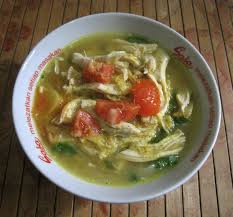 Add the water, lemongrass, lime leaves, half the garlic and salt. Datei Soto Ayam Home Made Jpg Wikipedia