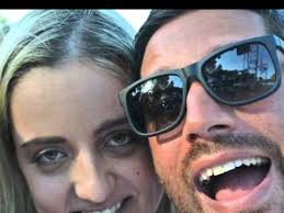 CAL COOPER ET SES FANS