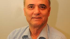 Kim Alves's Instagram, Twitter & Facebook