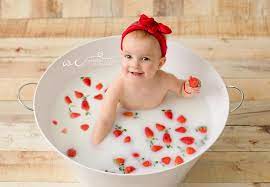 Maybe you would like to learn more about one of these? Photo By Whynning Chance Photography Love The Idea Of Using Strawberries Instead Of Flowers For A Milkbath Al Baby Milk Bath Baby Fruit Milk Bath Photography