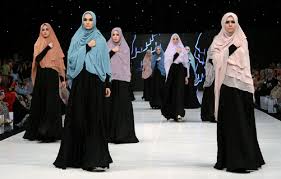 Desain baju organisasi, desain seragam organisasi, desain kaos organisasi, desain kemeja organisasi, desain polo shirt organisasi, desain rompi organisasi, desain hoodie organisasi. Desainer Busana Muslim Indonesia Berlaga Di Turki Dubai Portal Berita Bisnis Wisata