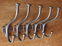 5 X Antique Coat Hooks Wall Decorative Entryway Cast Iron Etsy Coat Hooks Wall Mounted Decorative Wall Hooks Hat And Coat Hooks