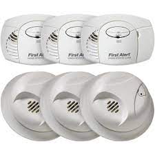 Get smoke and carbon monoxide protection from a reliable alarm. 3 Pack Bundle Of First Alert Carbon Monoxide And Smoke Detector Combo Pack First Alert Store