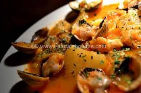 Soupe De Coques Et De Joues De Lotte Avec Images Joues De Lotte Repas Breton Recette Poisson