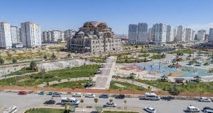 Jun 16, 2021 · gaziantep'te, intihar etmek isteyen m.y., kendisini ikna etmek isteyen oktay danabaş'ı (39) pompalı tüfekle ateş ederek öldürdü. Gaziantep In En Buyuk Turkiye Nin Ikinci Buyuk Camisi Sahinbey De Gaziantep