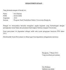 Surat pernyataan merupakan sebuah kesanggupan seseorang atas sebuah kesepakatan dengan pihak terkait, seperti lebaga atau perusahaan secara tertulis dan sifatnya resmi. Contoh Surat Pernyataan Bersedia Aktif Kegiatan Kampus Universitas