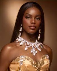 La mejor que contestó las preguntas y aún así no ganó... Ya tenían la Reina  escogida desde antes hasta Carlos Adyan lo dijo que Dinamark sería la  Ganadora ya que hacía muchos