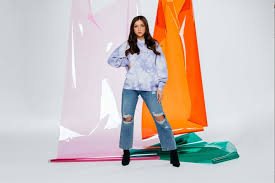 Je suis surtout axée hard music et metal, mais ça ne m'empêche pas de m'o… dans le dressing d'eva queen : Eva Queen X Don T Call Me Jennyfer La Collection Que Tout Le Monde Va S Arracher