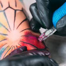 Die watercolor tattoos, auch aquarell tattoos genannt, beeindrucken mit ihren bemerkenswerten designs die tattoo fans. Watercolor Tattoo Beliebter Tattoo Trend Brigitte De
