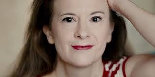 Julie Leger's Instagram, Twitter & Facebook