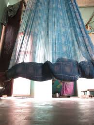 File Child In Indian Sari Hammock By Etan Doronne Jpg Wikimedia Commons