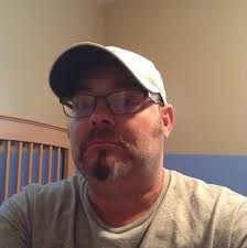 Serene Log House with Inviting Porch and Beautiful Atmosphere