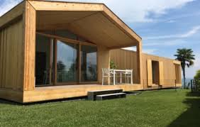 Moderne, classiche, rustiche, chalet in legno, uffici e strutture ricettive, realizzate su misura e firmate case dani, sono garanzia di elevato standard qualitativo e di notevole risparmio. Case In Legno Prefabbricate Su Misura Di Design Legnoquadro