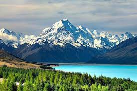 It consists of two main landmasses—the north island and the south island. Nova Zelandia Beewtravel