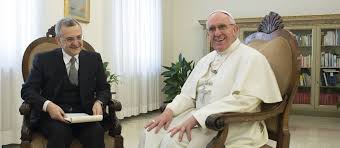 Kirchliche medien sprechen von einer stärkung der frauen in der kirche. Papst Franziskus Schmeichelt Pekinger Kommunisten Und Schweigt Zur Christenverfolgung Katholisches