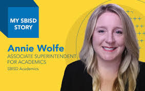 Kristy Chavis's Instagram, Twitter & Facebook