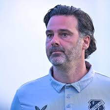 Nieuwe trainer Ivar van Dinteren van Jong FC Utrecht: 'Wij zijn niet het  lelijke eendje'