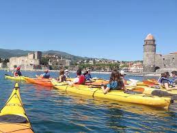 A défaut de pouvoir naviguer du fait de la température, nos encadrants effectuent des cours théoriques sur la sécurité et la cartographie. Balades En Kayak De Mer A Argeles Sur Mer Watersport Aventure