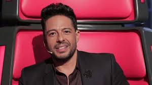 A selection of hamaki's amazing love songs | مجموعة من أروع أغاني حماقي الرومانسية والدراما. ÙÙŠØ¯ÙŠÙˆ Ù…Ø­Ù…Ø¯ Ø­Ù…Ø§Ù‚ÙŠ ÙŠØ¨ÙƒÙŠ Ø¹Ù„Ù‰ Ø§Ù„Ù…Ø³Ø±Ø­ Ø¨Ø³Ø¨Ø¨ ØµÙˆØ±Ø© Ù…Ø¬Ù„Ø© Ø³ÙŠØ¯Ø§Øª Ø§Ù„Ø§Ù…Ø§Ø±Ø§Øª