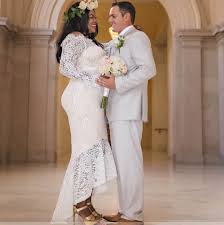 Marchesa Dress By Elle Zeitoune Sizes Run Small Opt For The Bigger Size If Unsure A Stunning Midi Length Dre Marchesa Dress Dresses Long Sleeve Lace Dress