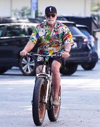 17,011,056 likes · 65,412 talking about this. Arnold Schwarzenegger New Logos New Merch Portion Of The Proceeds To The Same Great Cause After School All Stars Join The Movement Https Linktr Ee Schwarzenegger Facebook